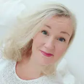 Suvi Helén