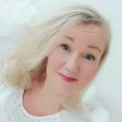 Suvi Helén