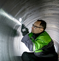 Inspecting suction roll shell