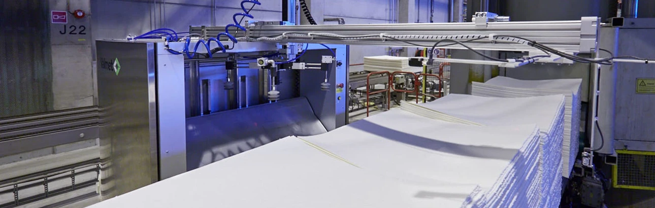 Valmet DCD offer fast and accurate analysis of dirt count and brightness from pulp sheets