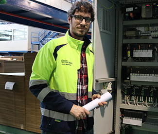 Maintenance Manager Ramon Martinez, Cartojanes Santorroman