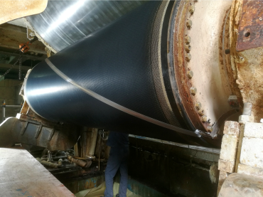 Valmet iRoll portable dynamic nip profile measurement system installed on a suction roll. 
