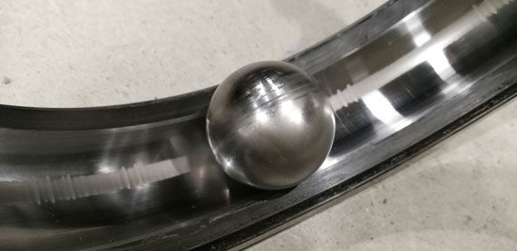 Sufficient warning was provided for the planned replacement of the bearing damaged by stray current