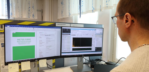 Vesa Onnela, Valmet condition monitoring specialist prepares his weekly report for the Metsä Fibre mill