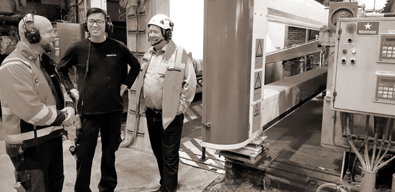Thomas Skoglund and Tony Tran, Nordic Paper Bäckhammar, and Kari Veikkolainen, Valmet