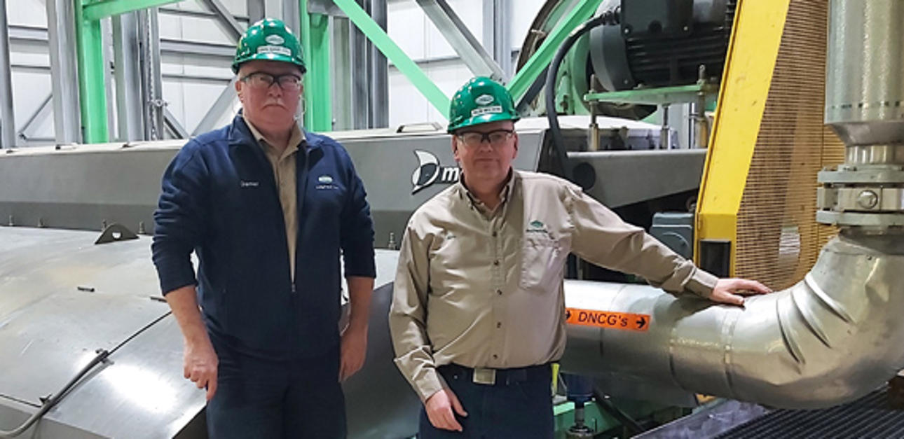 Senior Reliability Engineer Dan Griffith and Senior Maintenance Planner Rob Wilson of Irving Pulp and Paper, Canada, joined Valmet’s Maintenance School to ensure the maintainability of their 25-year-old TwinRoll presses. Starring here in front of their Valmet TRPW 1752.
