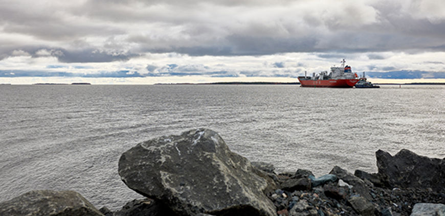 LNG vessel with the tugboat