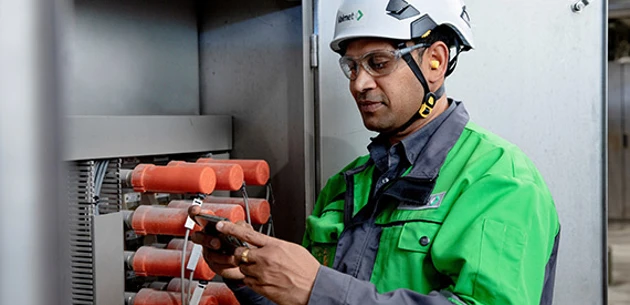Crie fluxos de trabalho mais suaves em sua fábrica ou planta com dados de manutenção disponíveis a qualquer momento