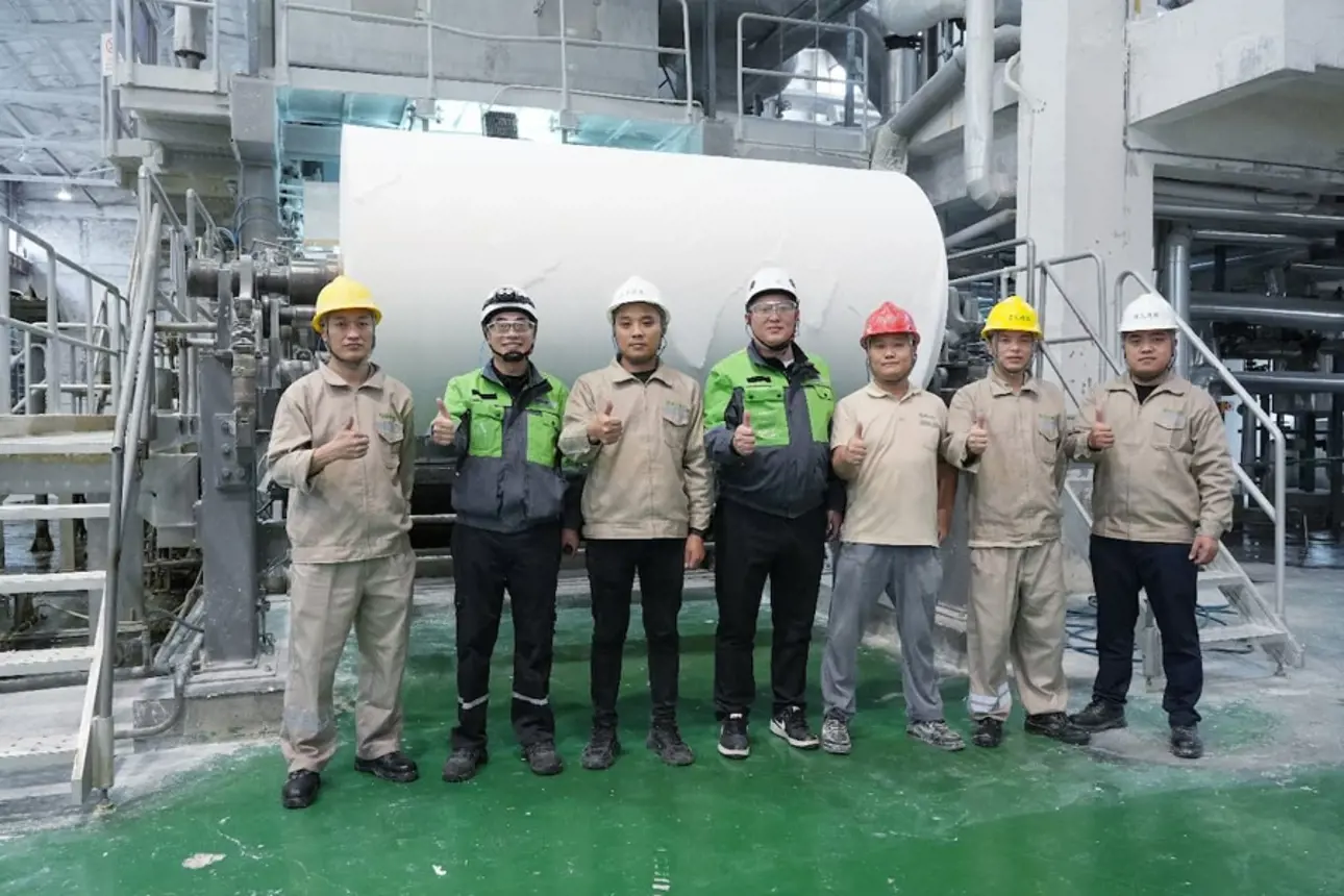 Chongqing Lee & Man and Valmet service teams 